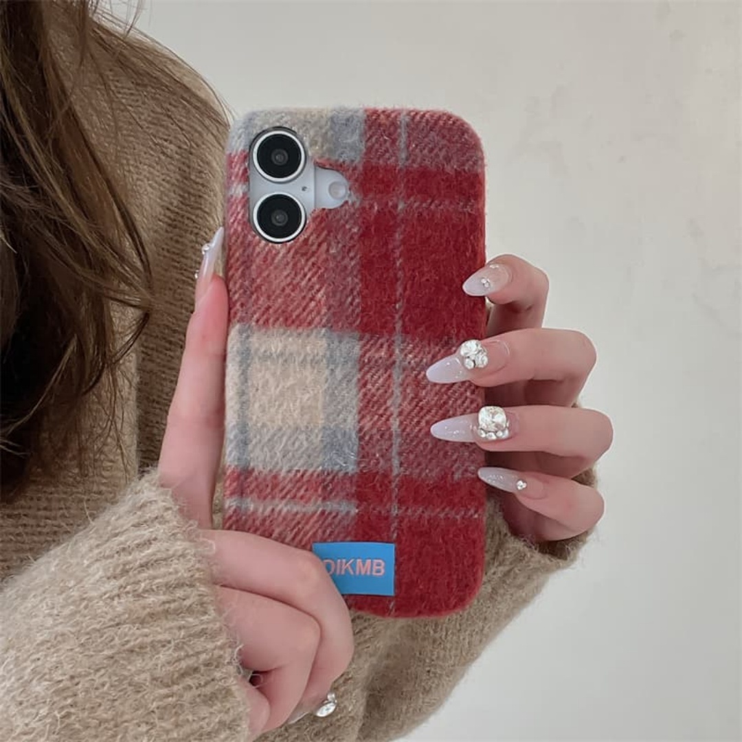 Phone Cases For Iphone 16 - Retro Plaid Soft Fuzzy Warm Phone